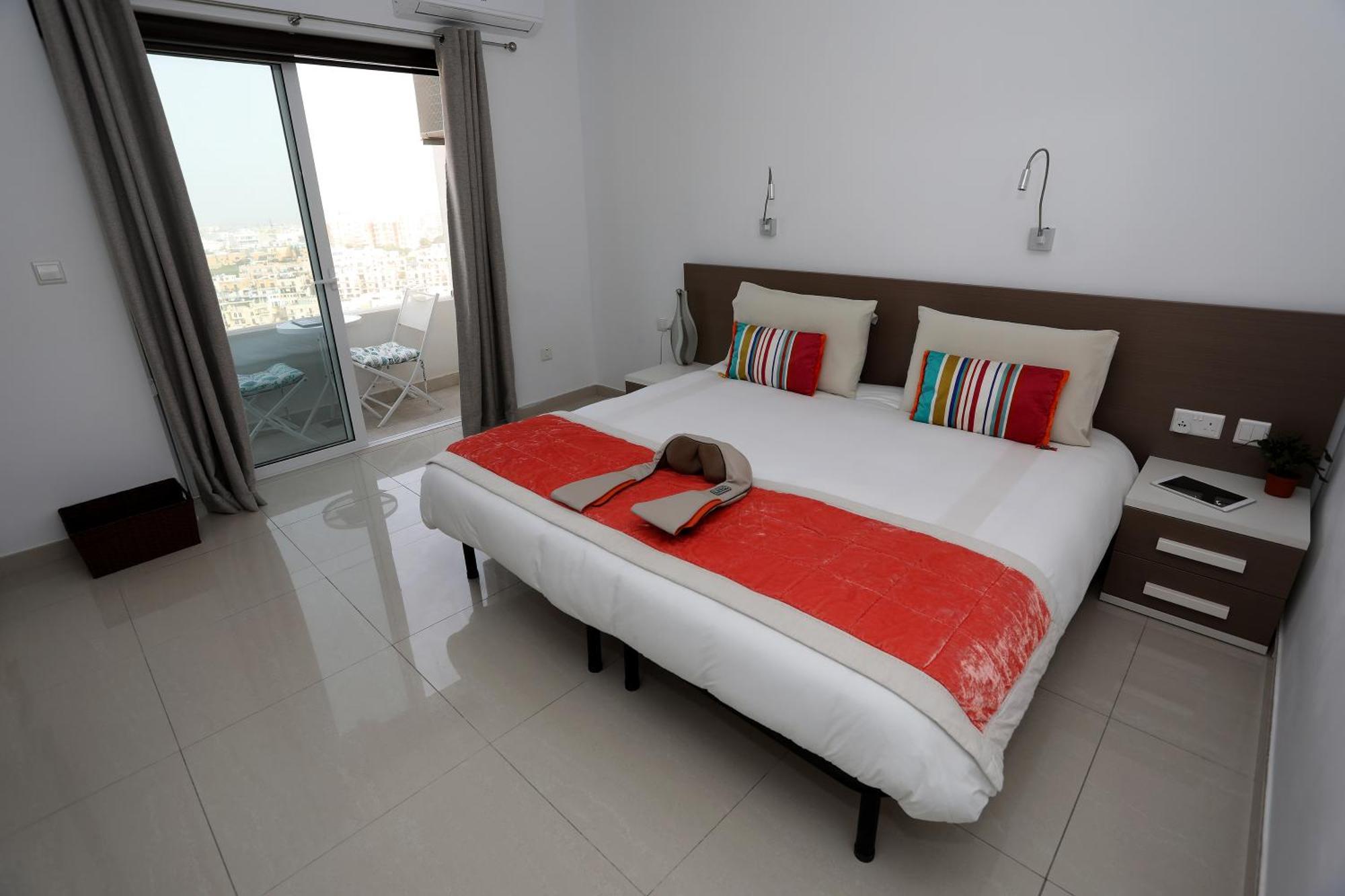 Escape To St Julians Bed and Breakfast St. Julian's Exteriör bild